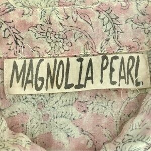 Magnolia Pearl Shirt. O/S.